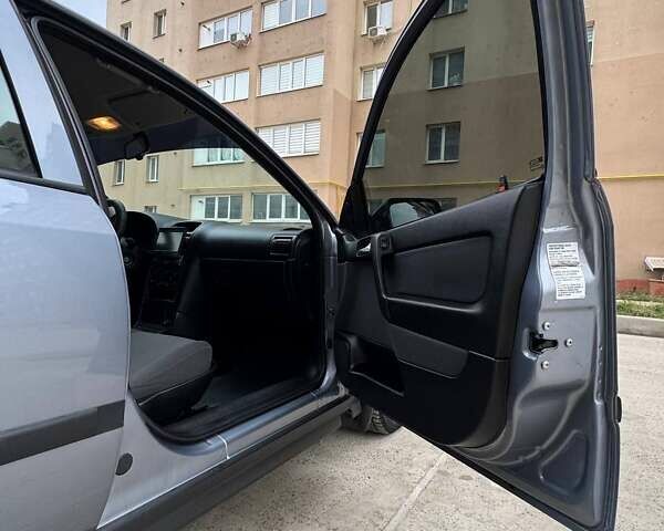 Сірий Опель Астра, об'ємом двигуна 1.6 л та пробігом 113 тис. км за 4700 $, фото 14 на Automoto.ua