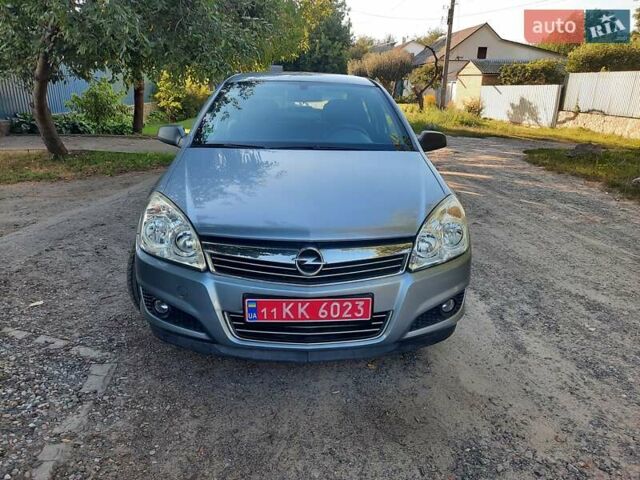 Серый Опель Астра, объемом двигателя 1.6 л и пробегом 117 тыс. км за 5550 $, фото 2 на Automoto.ua