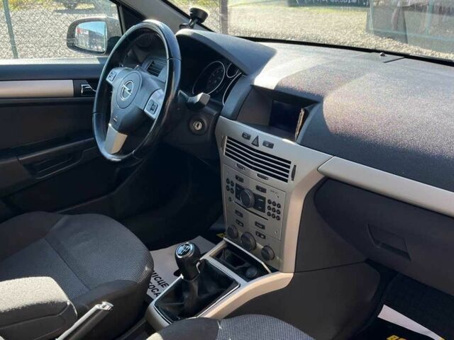 Серый Опель Астра, объемом двигателя 1.6 л и пробегом 212 тыс. км за 5750 $, фото 13 на Automoto.ua