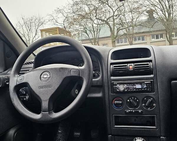 Сірий Опель Астра, об'ємом двигуна 0 л та пробігом 200 тис. км за 2900 $, фото 15 на Automoto.ua