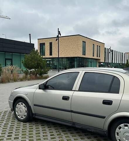 Серый Опель Астра, объемом двигателя 1.6 л и пробегом 179 тыс. км за 4000 $, фото 9 на Automoto.ua