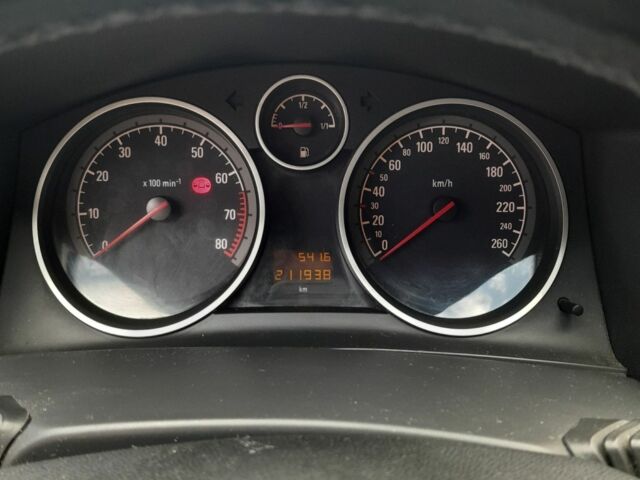 Опель Астра 2008 в Трускавце на Automoto.ua Серый Опель Астра, объемом двигателя 1.6 л и пробегом 211 тыс. км за 5400 $, фото 8 на Automoto.ua
