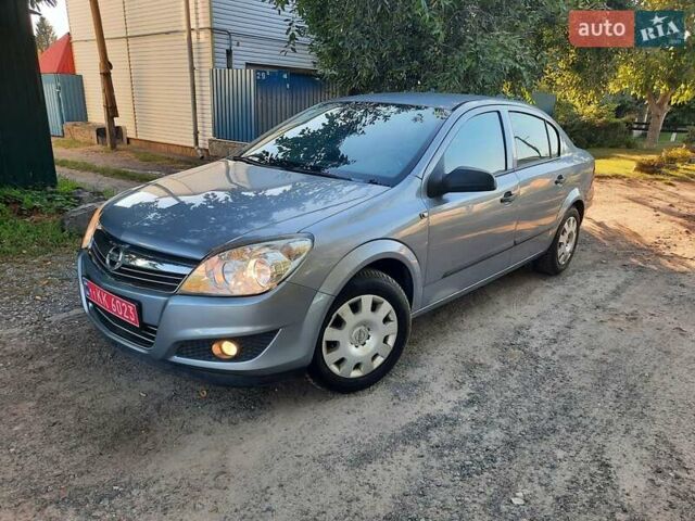 Серый Опель Астра, объемом двигателя 1.6 л и пробегом 117 тыс. км за 5550 $, фото 89 на Automoto.ua