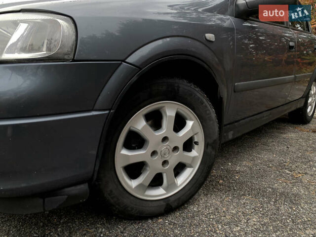 Опель Астра 2008 у Червоноград на Automoto.ua Сірий Опель Астра, об'ємом двигуна 1.6 л та пробігом 193 тис. км за 5300 $, фото 5 на Automoto.ua
