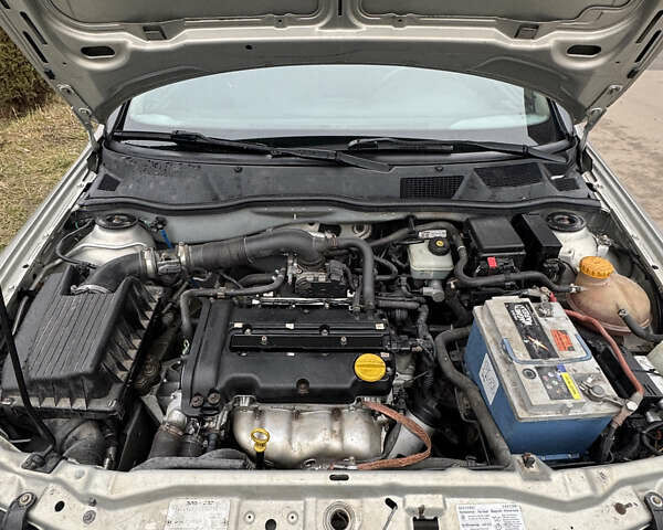 Сірий Опель Астра, об'ємом двигуна 1.4 л та пробігом 218 тис. км за 4000 $, фото 18 на Automoto.ua