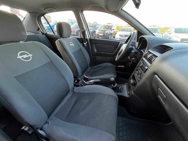 Сірий Опель Астра, об'ємом двигуна 1.4 л та пробігом 280 тис. км за 3890 $, фото 22 на Automoto.ua