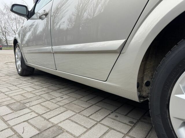 Серый Опель Астра, объемом двигателя 1.6 л и пробегом 152 тыс. км за 6000 $, фото 6 на Automoto.ua