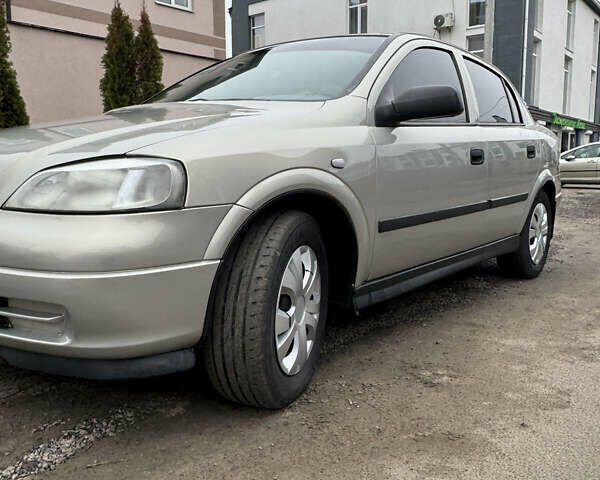 Сірий Опель Астра, об'ємом двигуна 1.4 л та пробігом 218 тис. км за 4000 $, фото 16 на Automoto.ua