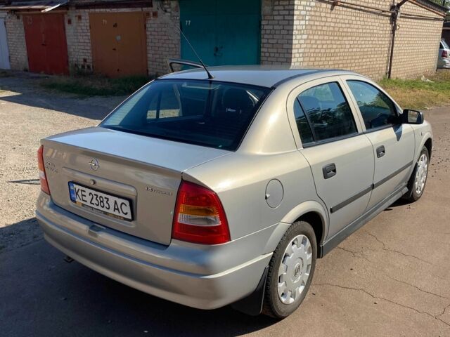 Серый Опель Астра, объемом двигателя 1.4 л и пробегом 100 тыс. км за 4700 $, фото 10 на Automoto.ua