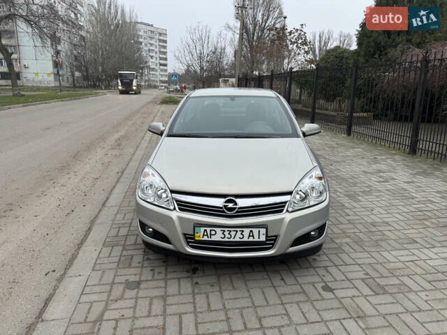Сірий Опель Астра, об'ємом двигуна 1.6 л та пробігом 152 тис. км за 6000 $, фото 2 на Automoto.ua