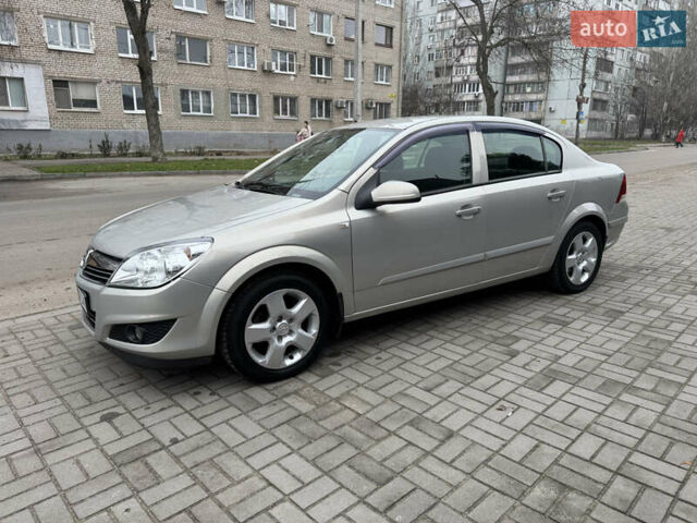 Сірий Опель Астра, об'ємом двигуна 1.6 л та пробігом 152 тис. км за 6000 $, фото 5 на Automoto.ua