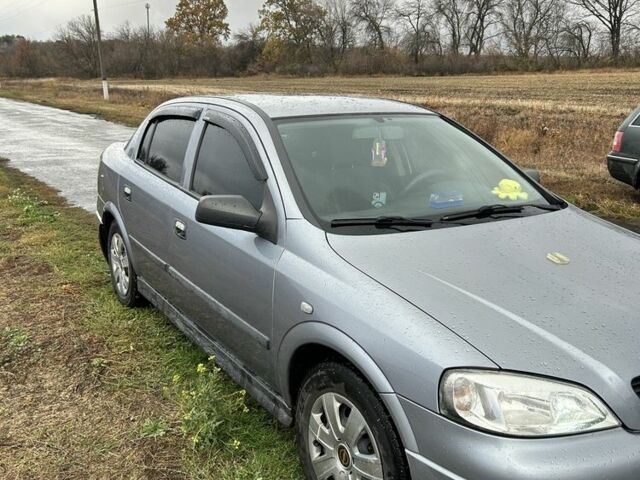 Опель Астра 2008 в Краматорске на Automoto.ua Серый Опель Астра, объемом двигателя 1.4 л и пробегом 199 тыс. км за 4000 $, фото 2 на Automoto.ua