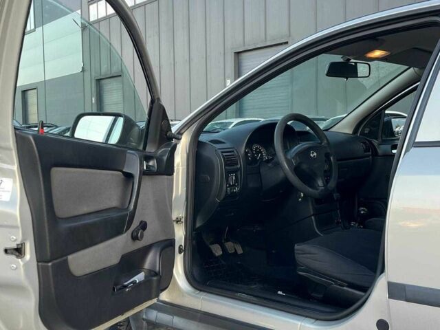 Сірий Опель Астра, об'ємом двигуна 1.4 л та пробігом 280 тис. км за 3890 $, фото 9 на Automoto.ua