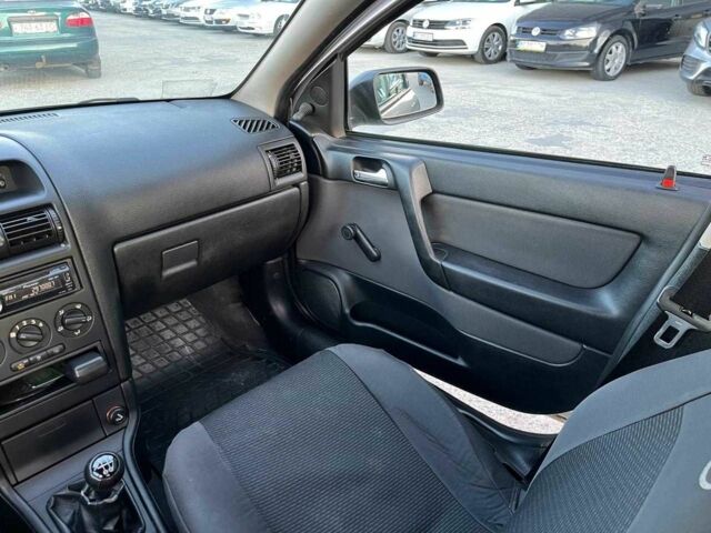 Сірий Опель Астра, об'ємом двигуна 1.4 л та пробігом 280 тис. км за 3890 $, фото 20 на Automoto.ua