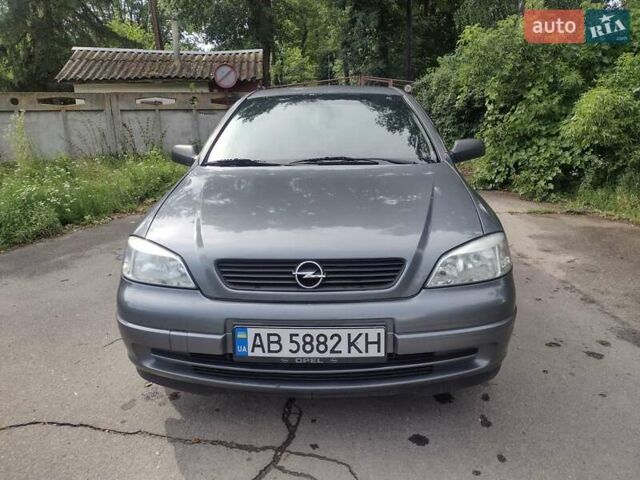 Серый Опель Астра, объемом двигателя 1.6 л и пробегом 190 тыс. км за 4100 $, фото 2 на Automoto.ua