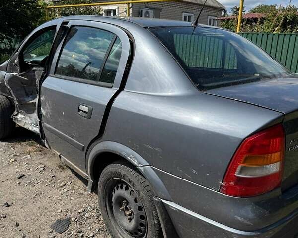 Серый Опель Астра, объемом двигателя 1.4 л и пробегом 122 тыс. км за 1500 $, фото 9 на Automoto.ua