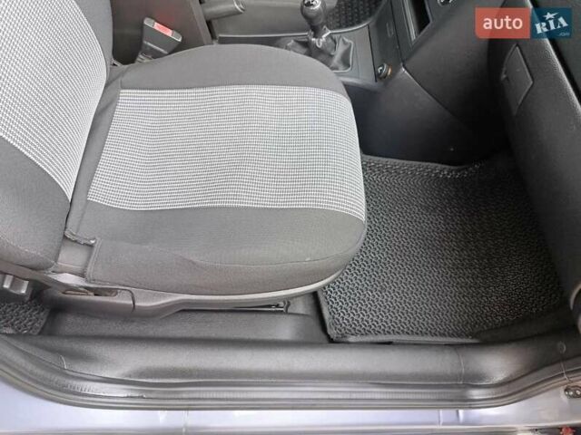 Серый Опель Астра, объемом двигателя 1.36 л и пробегом 77 тыс. км за 5700 $, фото 57 на Automoto.ua