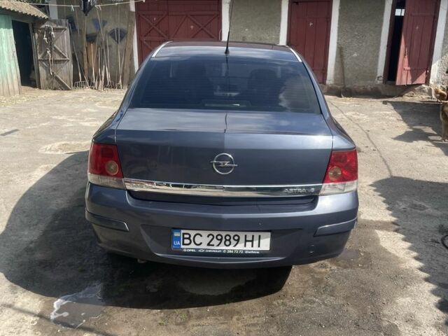 Сірий Опель Астра, об'ємом двигуна 1.6 л та пробігом 217 тис. км за 4200 $, фото 2 на Automoto.ua