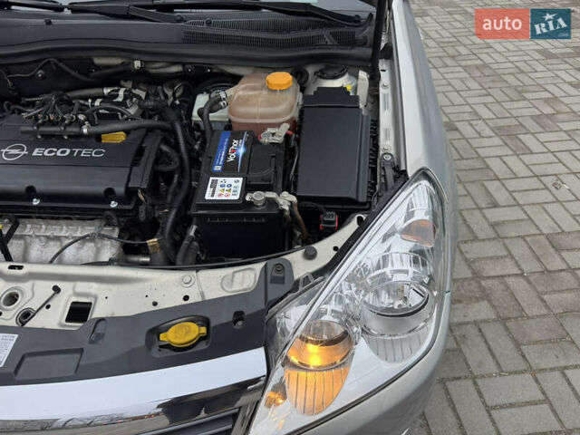 Сірий Опель Астра, об'ємом двигуна 1.6 л та пробігом 152 тис. км за 6000 $, фото 30 на Automoto.ua