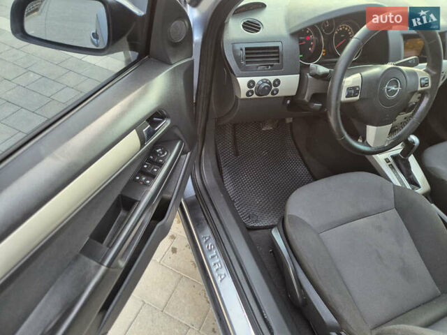 Сірий Опель Астра, об'ємом двигуна 1.8 л та пробігом 299 тис. км за 4999 $, фото 19 на Automoto.ua