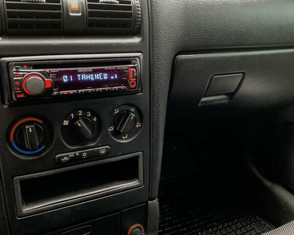 Опель Астра 2008 у Червоноград на Automoto.ua Сірий Опель Астра, об'ємом двигуна 1.6 л та пробігом 193 тис. км за 5300 $, фото 20 на Automoto.ua