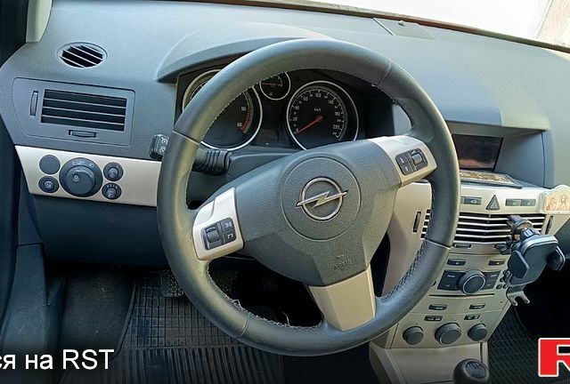 Серый Опель Астра, объемом двигателя 1.7 л и пробегом 0 тыс. км за 5800 $, фото 1 на Automoto.ua