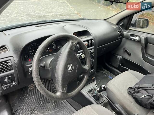 Сірий Опель Астра, об'ємом двигуна 1.4 л та пробігом 146 тис. км за 2950 $, фото 12 на Automoto.ua