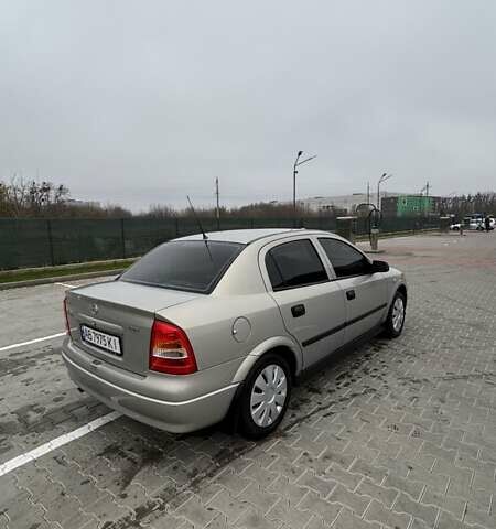 Серый Опель Астра, объемом двигателя 1.6 л и пробегом 47 тыс. км за 5900 $, фото 4 на Automoto.ua