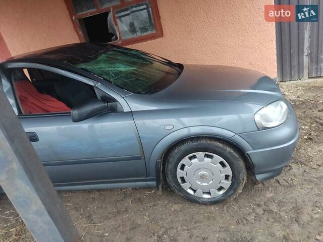 Серый Опель Астра, объемом двигателя 1.6 л и пробегом 200 тыс. км за 2000 $, фото 1 на Automoto.ua