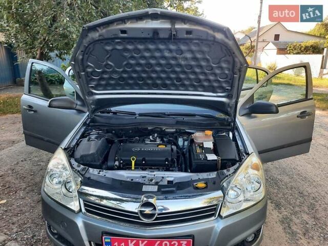 Серый Опель Астра, объемом двигателя 1.6 л и пробегом 117 тыс. км за 5550 $, фото 75 на Automoto.ua