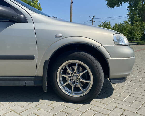 Сірий Опель Астра, об'ємом двигуна 1.4 л та пробігом 134 тис. км за 4999 $, фото 7 на Automoto.ua