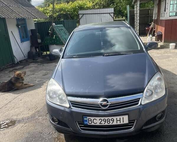 Серый Опель Астра, объемом двигателя 1.6 л и пробегом 217 тыс. км за 4200 $, фото 4 на Automoto.ua