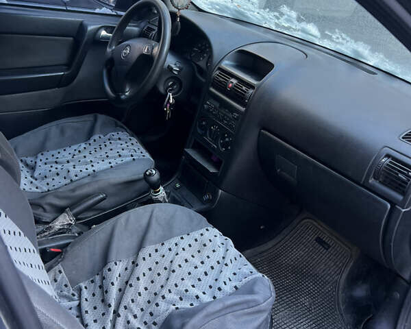 Сірий Опель Астра, об'ємом двигуна 1.4 л та пробігом 236 тис. км за 3500 $, фото 5 на Automoto.ua