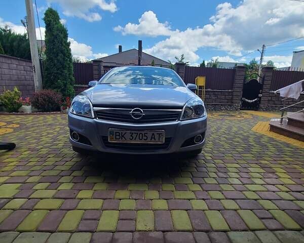 Серый Опель Астра, объемом двигателя 1.6 л и пробегом 30 тыс. км за 7200 $, фото 11 на Automoto.ua