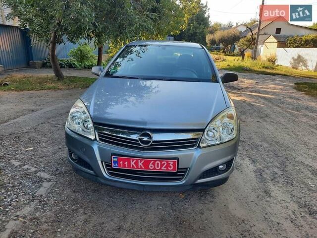 Серый Опель Астра, объемом двигателя 1.6 л и пробегом 117 тыс. км за 5550 $, фото 4 на Automoto.ua