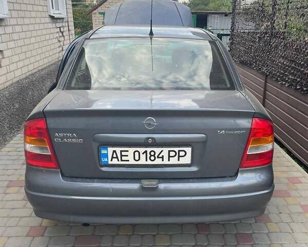 Серый Опель Астра, объемом двигателя 1.4 л и пробегом 122 тыс. км за 1500 $, фото 16 на Automoto.ua