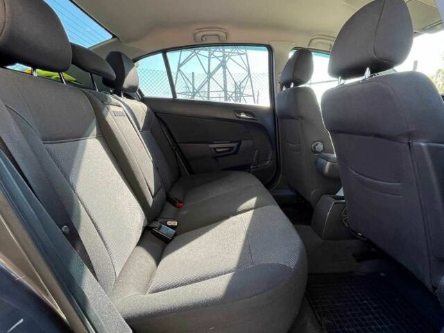 Серый Опель Астра, объемом двигателя 1.6 л и пробегом 212 тыс. км за 5750 $, фото 18 на Automoto.ua