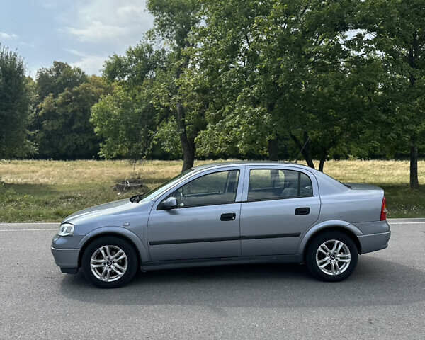 Сірий Опель Астра, об'ємом двигуна 1.6 л та пробігом 230 тис. км за 4300 $, фото 6 на Automoto.ua