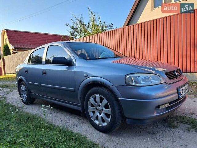 Сірий Опель Астра, об'ємом двигуна 1.4 л та пробігом 230 тис. км за 3900 $, фото 3 на Automoto.ua