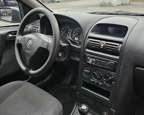 Сірий Опель Астра, об'ємом двигуна 0 л та пробігом 200 тис. км за 2900 $, фото 11 на Automoto.ua
