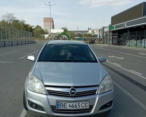 Опель Астра 2008 в Первомайск на Automoto.ua Серый Опель Астра, объемом двигателя 1.8 л и пробегом 175 тыс. км за 5500 $, фото 4 на Automoto.ua