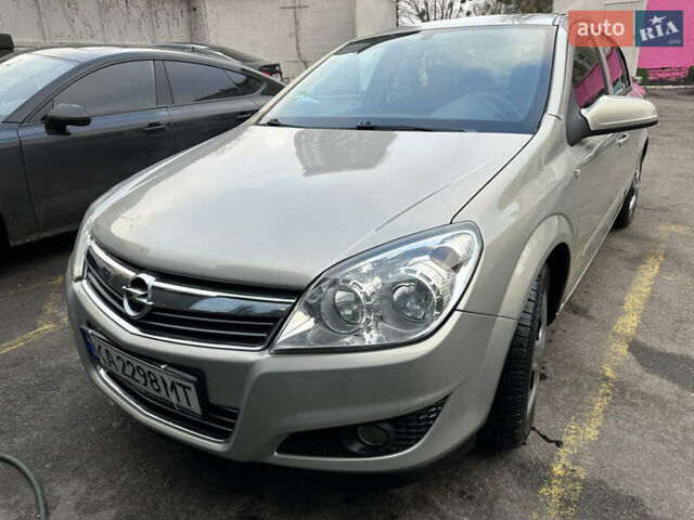 Серый Опель Астра, объемом двигателя 1.6 л и пробегом 168 тыс. км за 4599 $, фото 8 на Automoto.ua