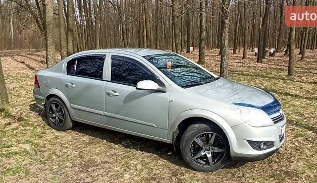 Серый Опель Астра, объемом двигателя 1.6 л и пробегом 338 тыс. км за 4700 $, фото 3 на Automoto.ua