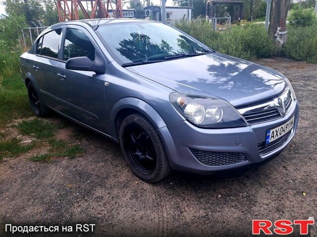 Серый Опель Астра, объемом двигателя 1.6 л и пробегом 122 тыс. км за 4000 $, фото 1 на Automoto.ua