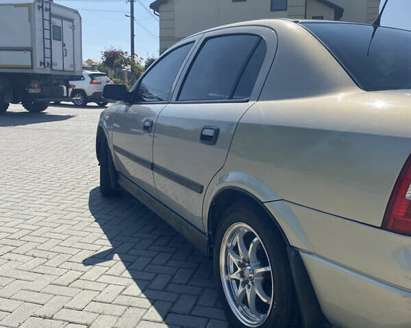 Сірий Опель Астра, об'ємом двигуна 1.4 л та пробігом 134 тис. км за 4999 $, фото 13 на Automoto.ua