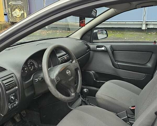Сірий Опель Астра, об'ємом двигуна 0 л та пробігом 200 тис. км за 2900 $, фото 19 на Automoto.ua
