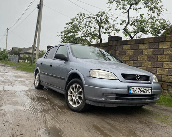 Серый Опель Астра, объемом двигателя 1.6 л и пробегом 152 тыс. км за 3200 $, фото 8 на Automoto.ua