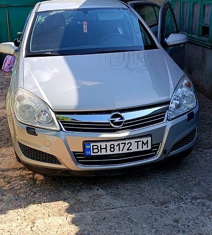 Серый Опель Астра, объемом двигателя 1.7 л и пробегом 0 тыс. км за 5800 $, фото 2 на Automoto.ua