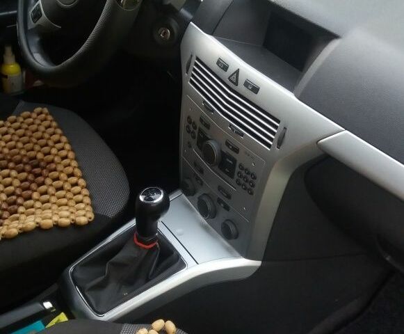 Сірий Опель Астра, об'ємом двигуна 1.6 л та пробігом 205 тис. км за 4500 $, фото 4 на Automoto.ua