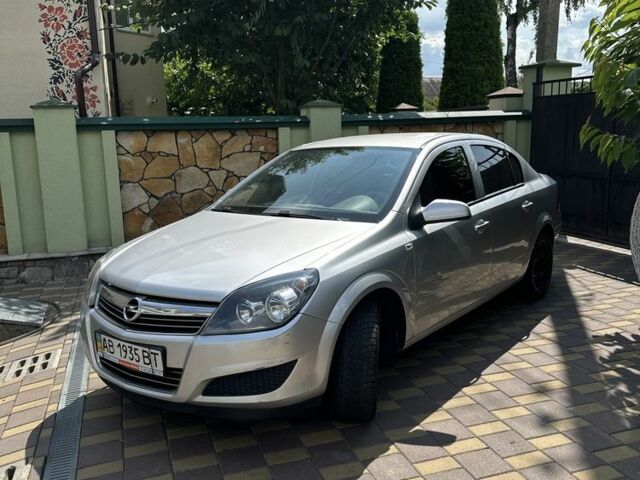 Серый Опель Астра, объемом двигателя 1.6 л и пробегом 110 тыс. км за 5500 $, фото 1 на Automoto.ua